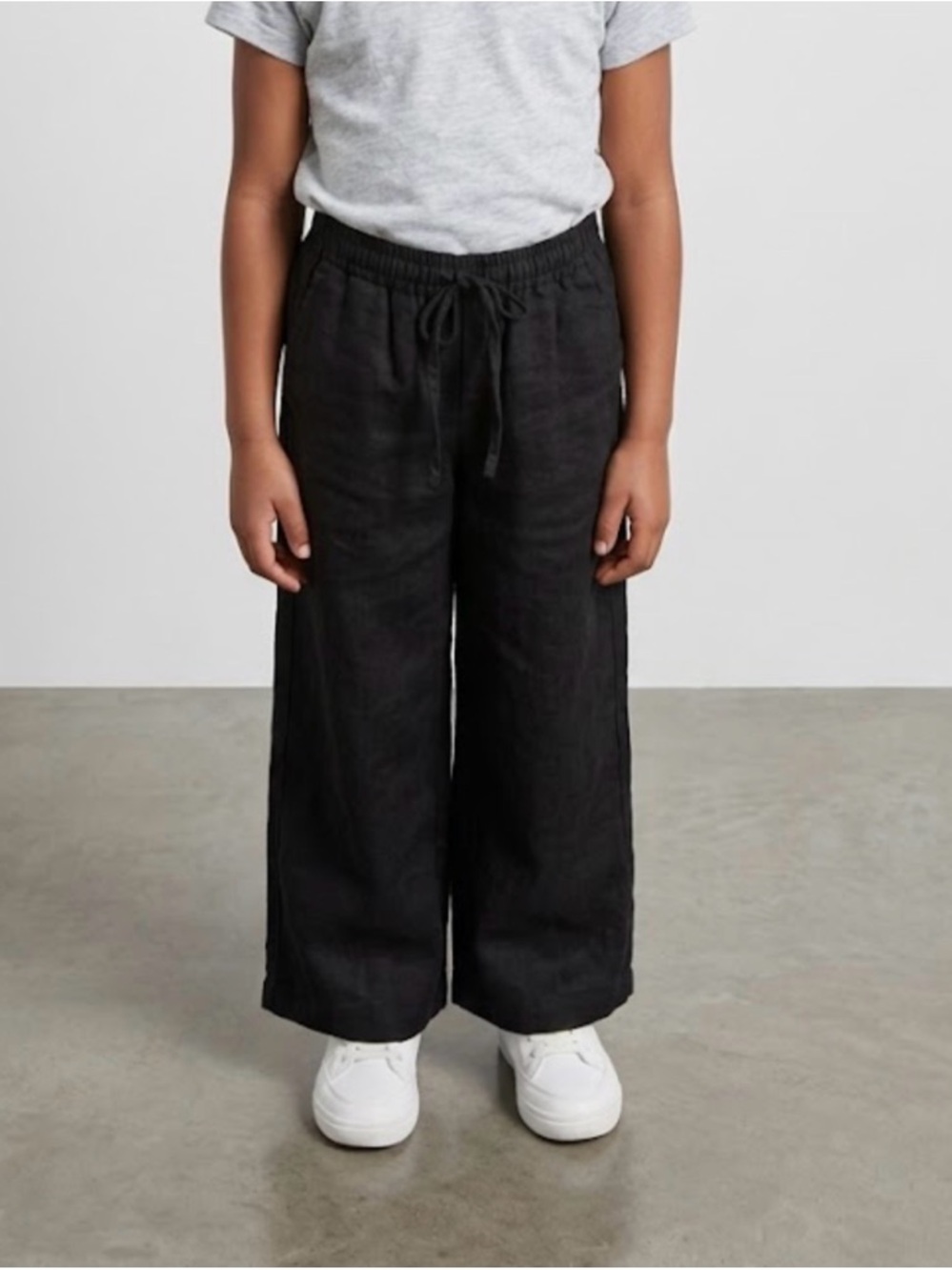 Wide Leg Drawstring Pants in Black for
Girls size: 8